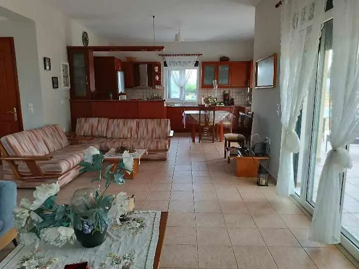 Villa Rania: Ευάερη Βίλα Με Θέα Τη Θάλασσα Lixouri